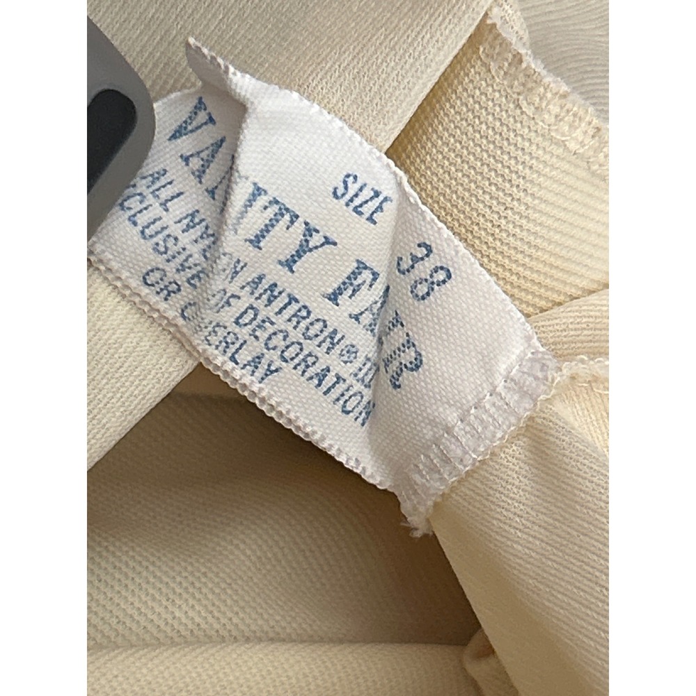 Vintage Vanity Fair Full Slip Cream Lace Trim Coquette Bridal Pinup Lingerie 38 - Picture 6 of 6
